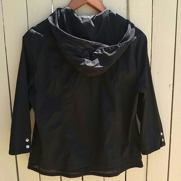 NWT Zenergy by Chicos Cotton and Mesh Jacket - Picture 6 of 6